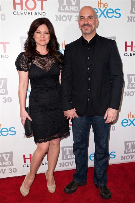 is valerie bertinelli married|who is valerie bertinelli's boyfriend.